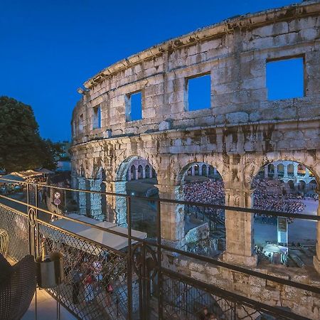 Arena & Seaview Luxurious Residence Πούλα Εξωτερικό φωτογραφία