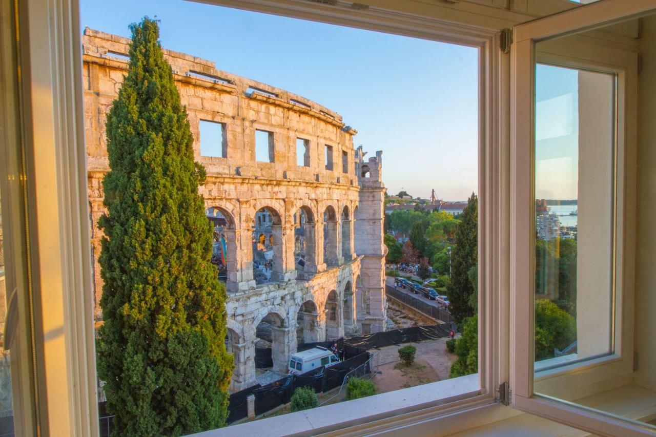 Arena & Seaview Luxurious Residence Πούλα Εξωτερικό φωτογραφία