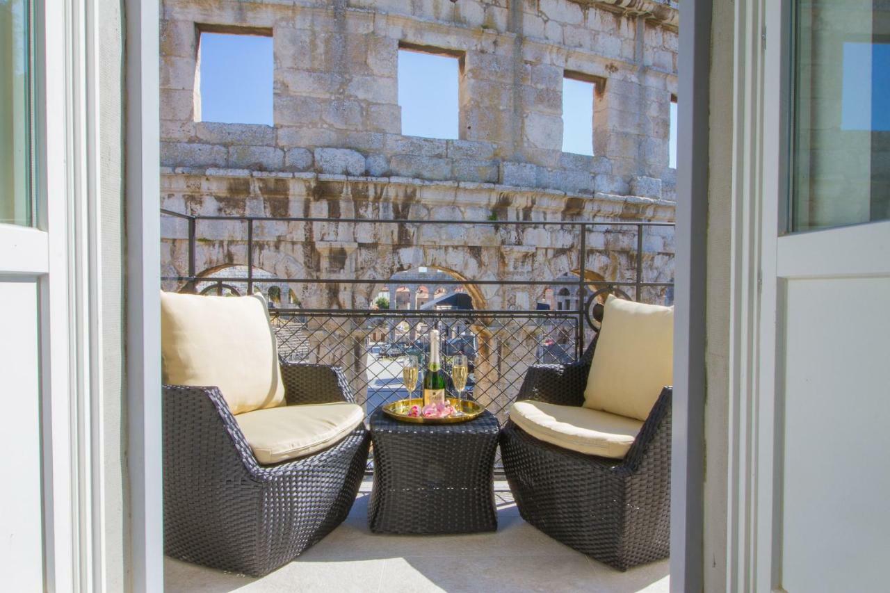Arena & Seaview Luxurious Residence Πούλα Εξωτερικό φωτογραφία