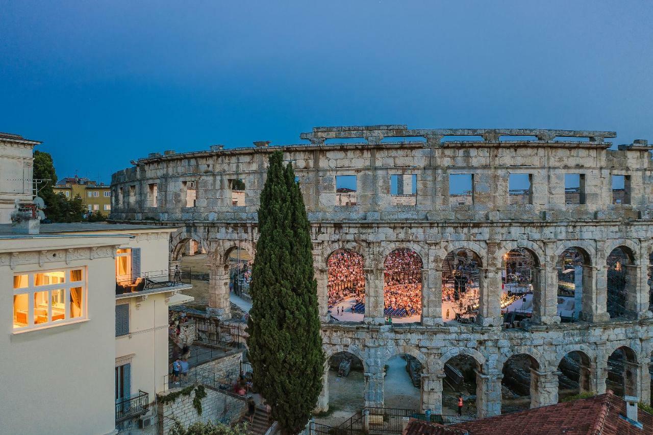 Arena & Seaview Luxurious Residence Πούλα Εξωτερικό φωτογραφία