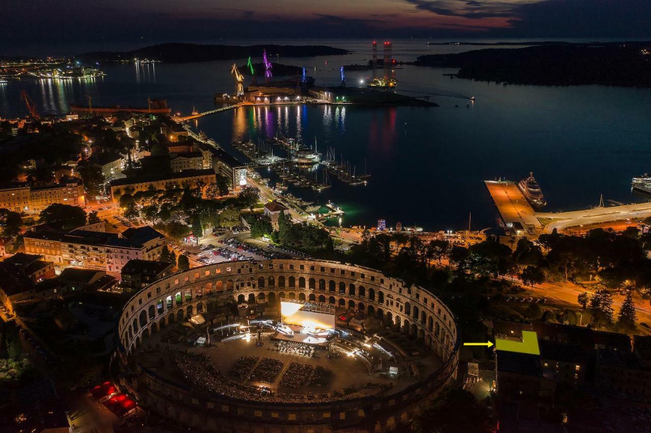 Arena & Seaview Luxurious Residence Πούλα Εξωτερικό φωτογραφία